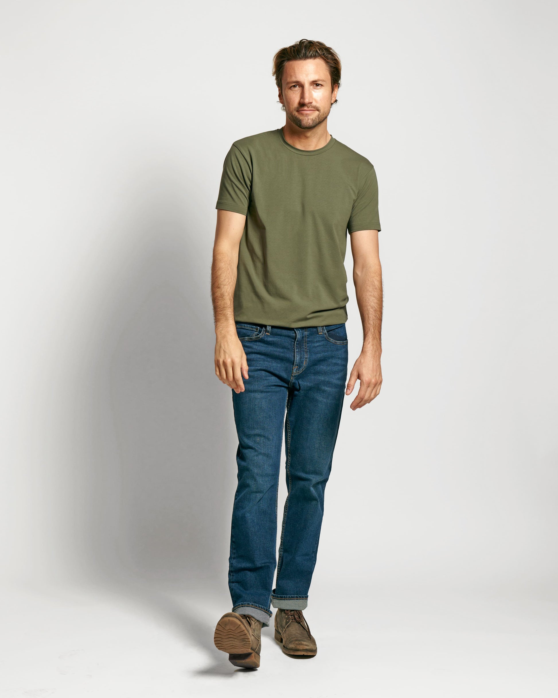 Model wearing Neat_Sweat-Proof_Crew-Neck Green T-shirt